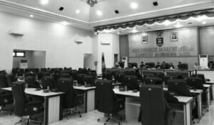 Paripurna Kembali Diskors, Penyampaian Pandangan Umum Fraksi Tertunda
